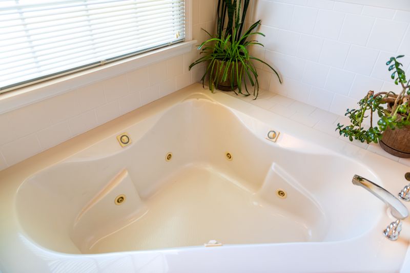 Deep Soaking Bathtub